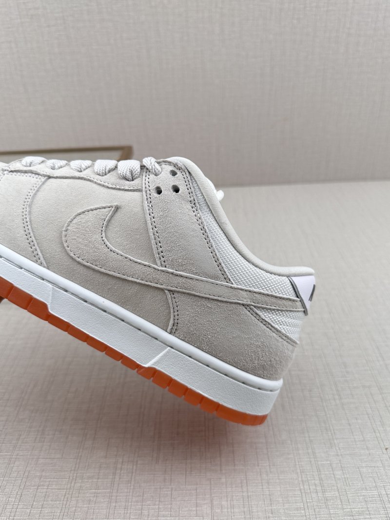 Nike SB Dunk Low 'White' view