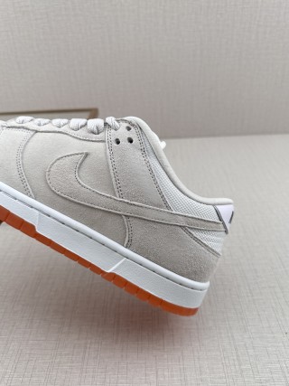 Nike SB Dunk Low 'White' view 8