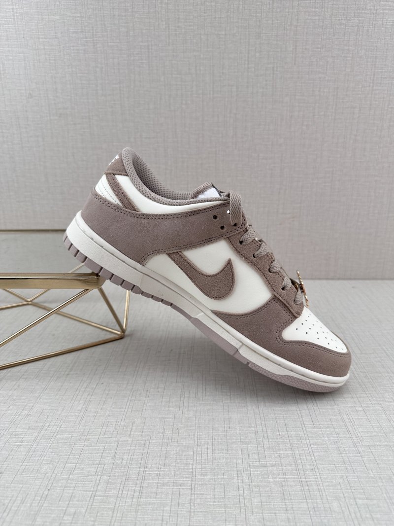 Nike SB Dunk Low 'Grey / White' view