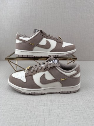 Nike SB Dunk Low 'Grey / White' view 4