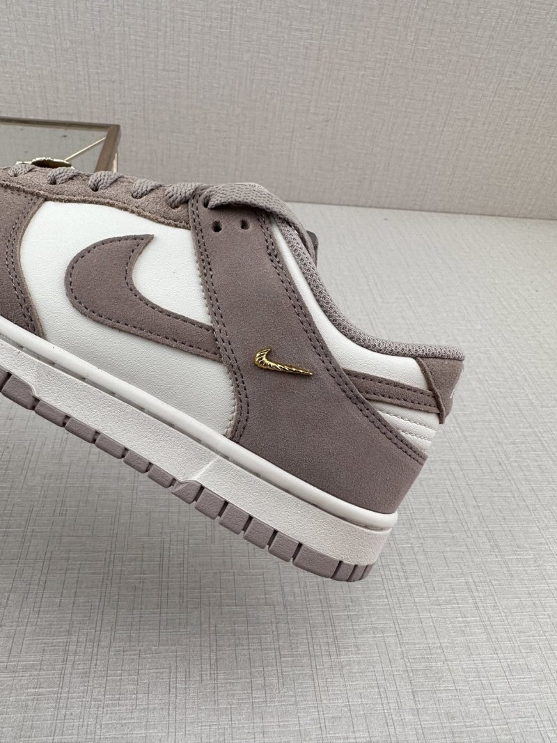 Nike SB Dunk Low 'Grey / White' view