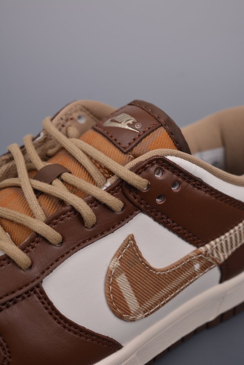 Nike SB Dunk Low view