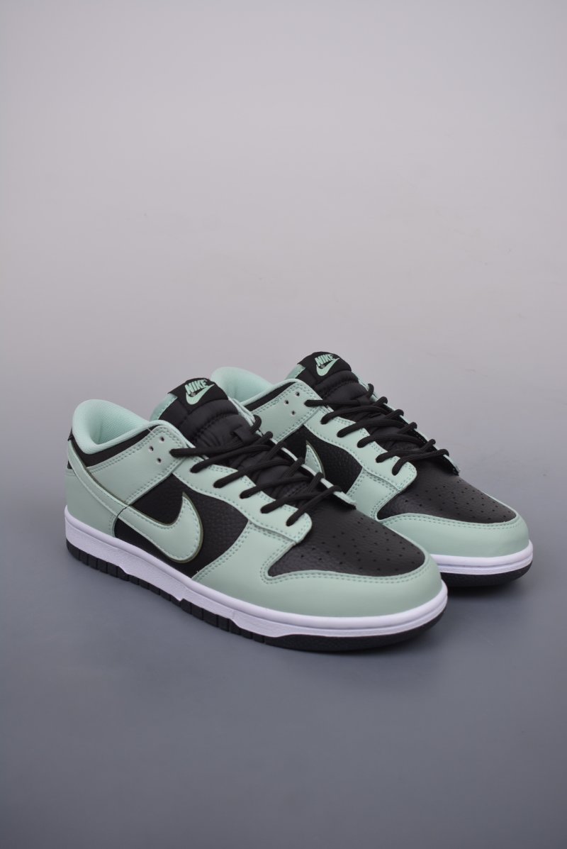 Nike SB Dunk Low