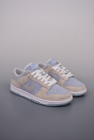 Nike SB Dunk Low view 1
