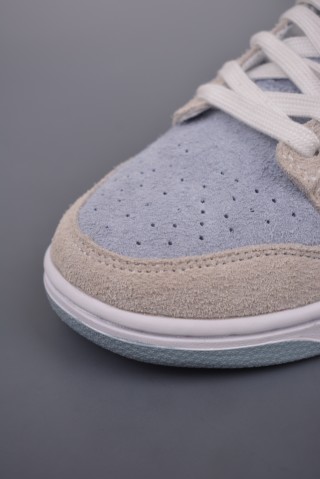 Nike SB Dunk Low view 6