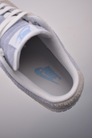 Nike SB Dunk Low view 9