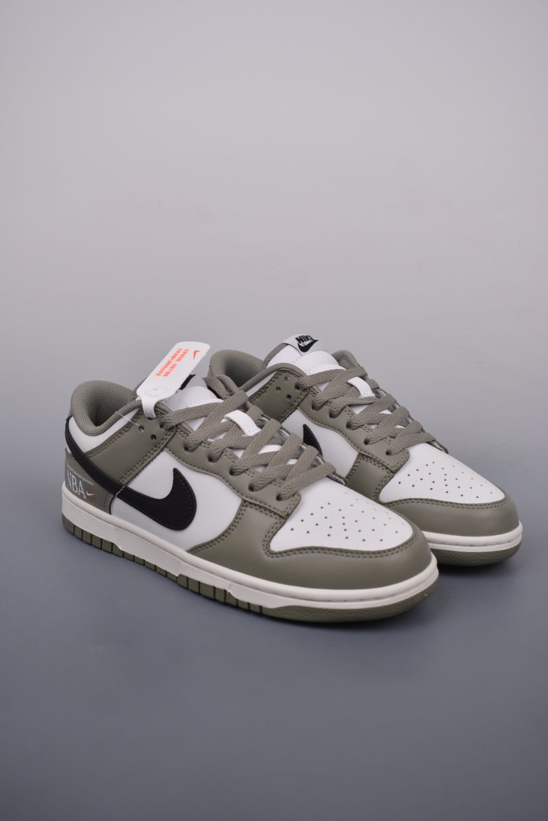 Nike SB Dunk Low