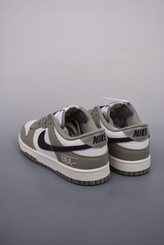 Nike SB Dunk Low view 2