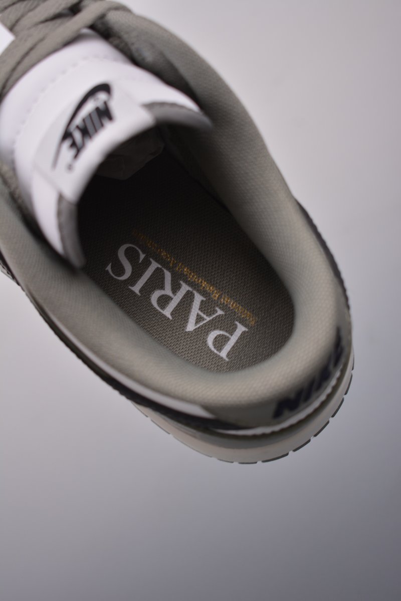 Nike SB Dunk Low view