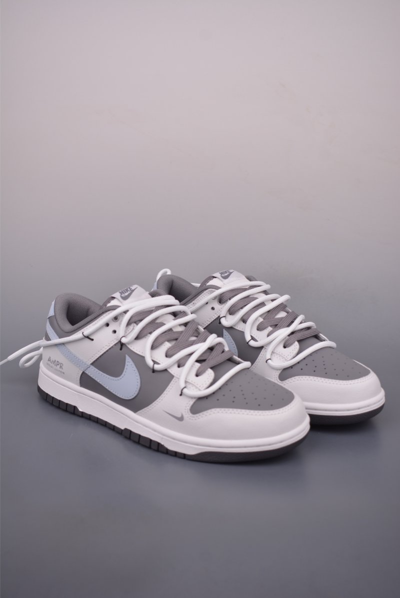 Nike SB Dunk Low