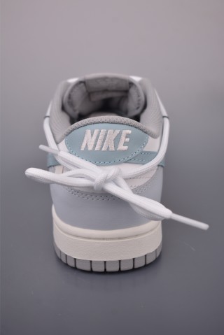Nike SB Dunk Low 'White / Grey' view 4