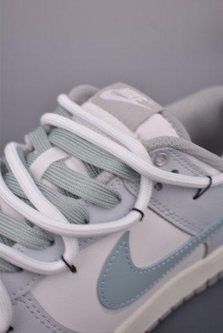 Nike SB Dunk Low 'White / Grey' view 7
