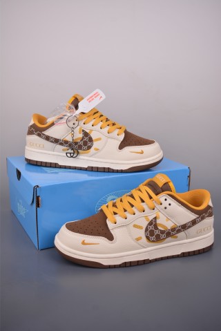 Nike SB Dunk Low 'Gucci' view 5