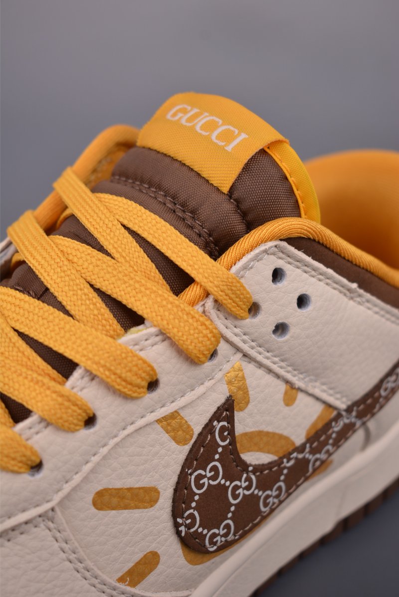Nike SB Dunk Low 'Gucci' view