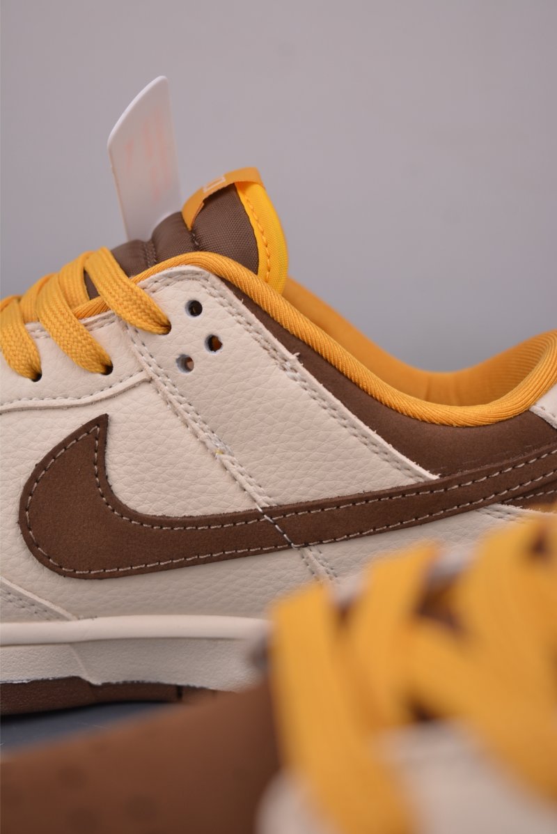 Nike SB Dunk Low 'Gucci' view