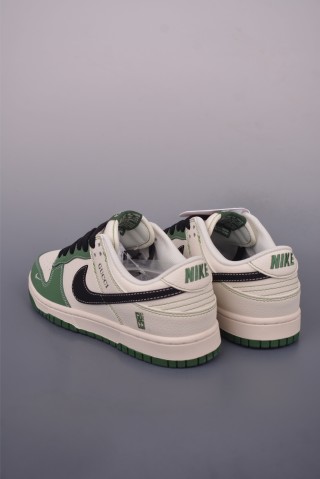 Nike SB Dunk Low 'Gucci' view 2
