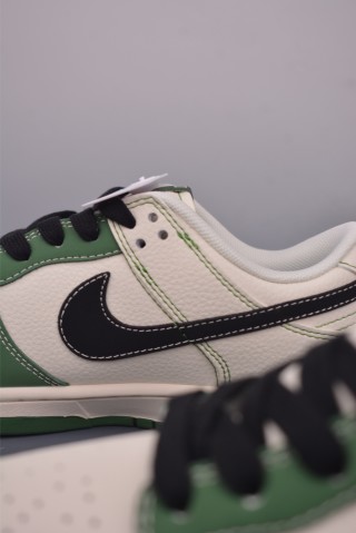 Nike SB Dunk Low 'Gucci' view 8