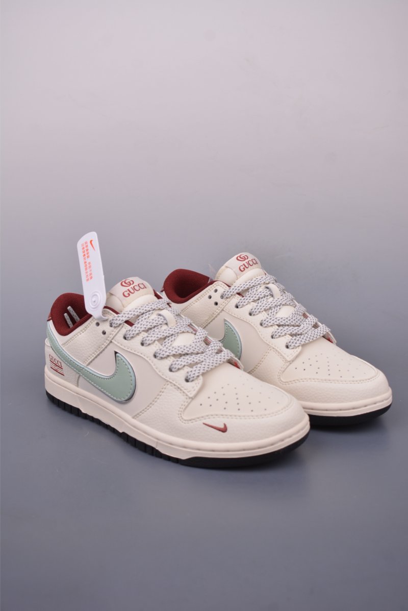 Nike SB Dunk Low 'Gucci'