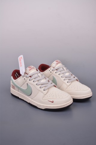Nike SB Dunk Low 'Gucci' view 1