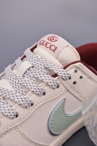 Nike SB Dunk Low 'Gucci' view 7
