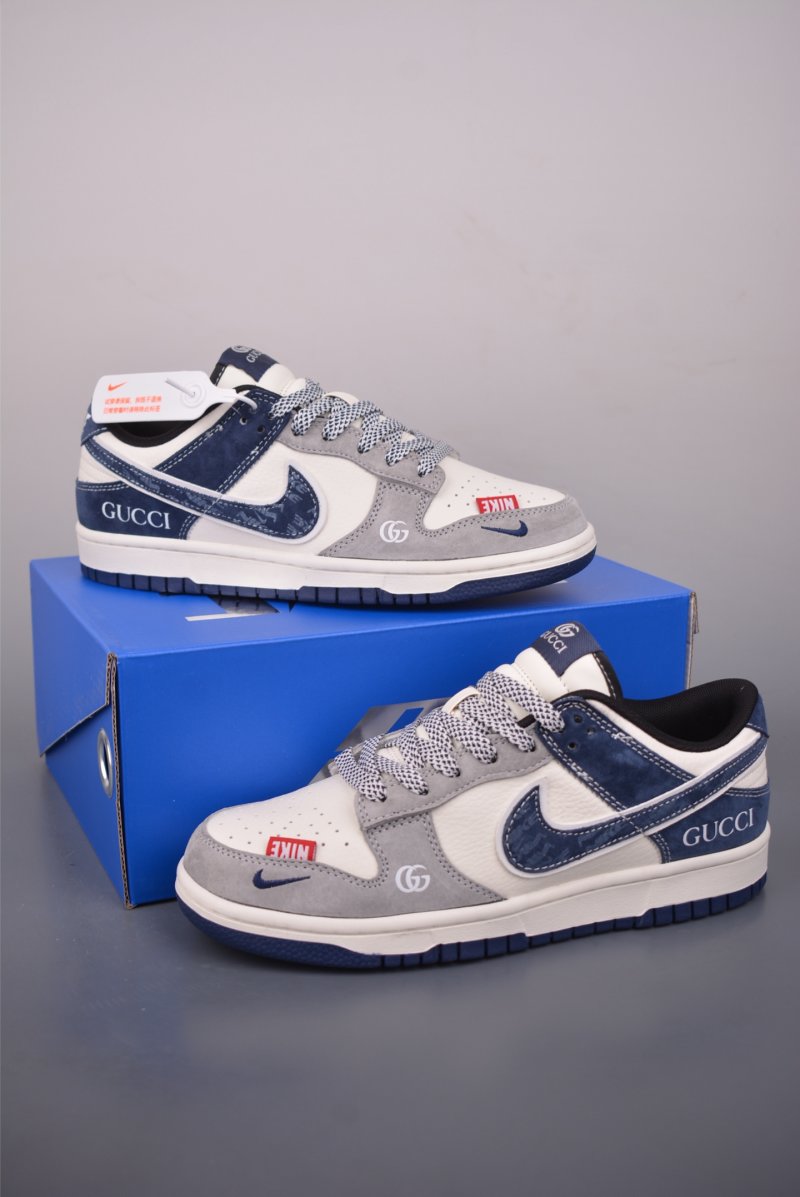 Nike SB Dunk Low 'Gucci' view