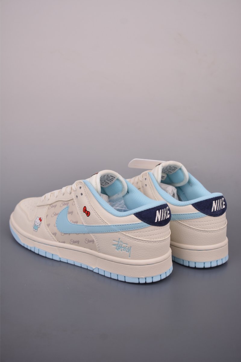 Nike SB Dunk Low 'Hello Kitty' view