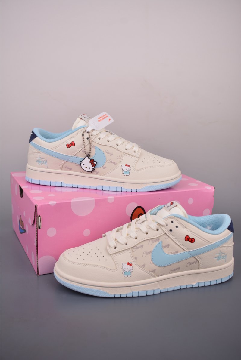 Nike SB Dunk Low 'Hello Kitty' view