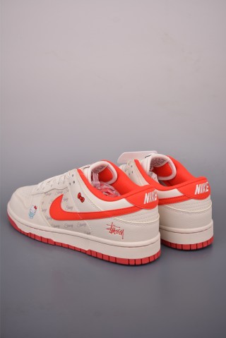 Nike SB Dunk Low 'Hello Kitty' view 11