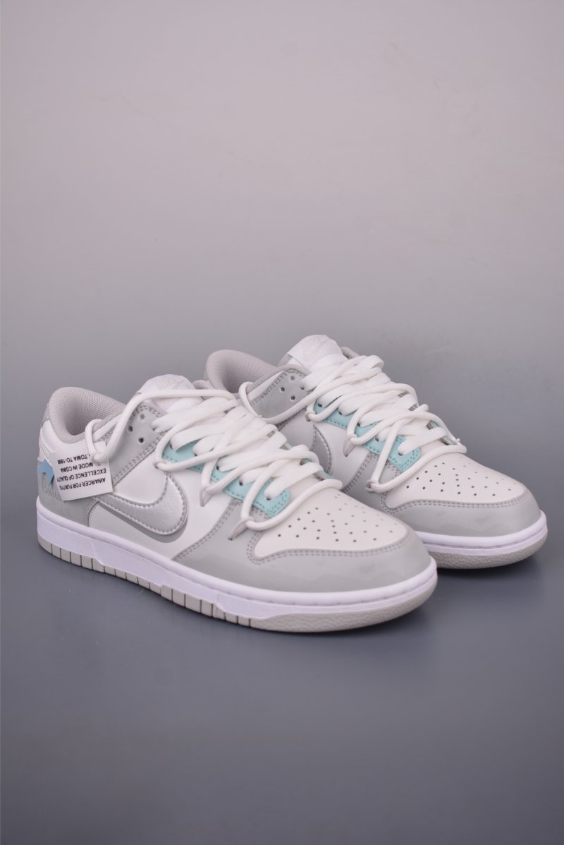 Nike SB Dunk Low 'Grey / White'
