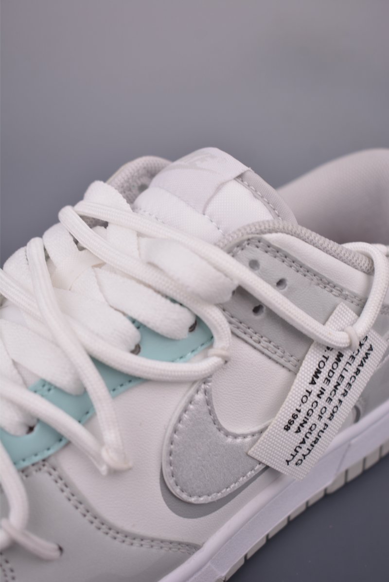 Nike SB Dunk Low 'Grey / White' view