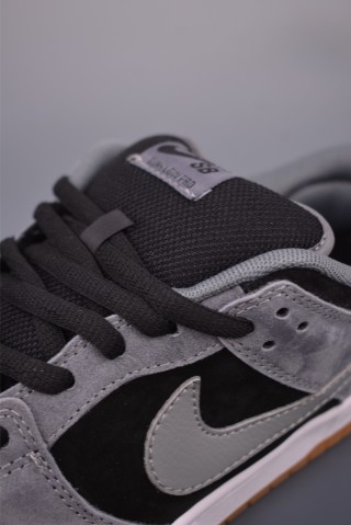 Nike SB Dunk Low view 7