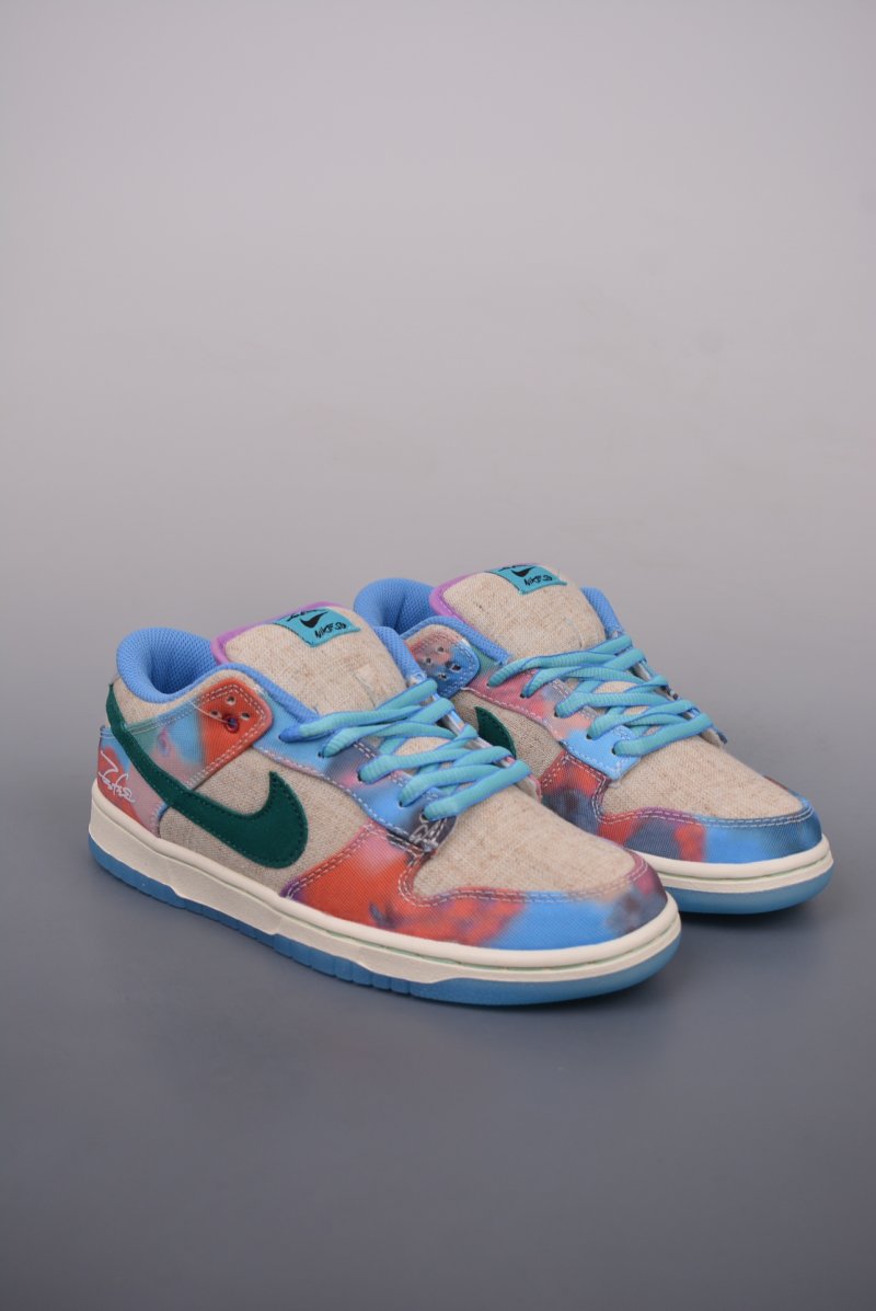Nike SB Dunk Low