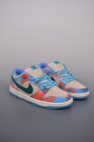 Nike SB Dunk Low view 1