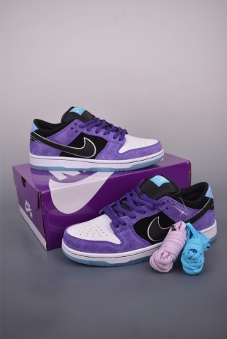 Nike SB Dunk Low 'White / Red / Purple' view 5