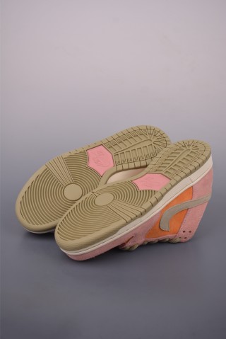 Nike SB Dunk Low view 3