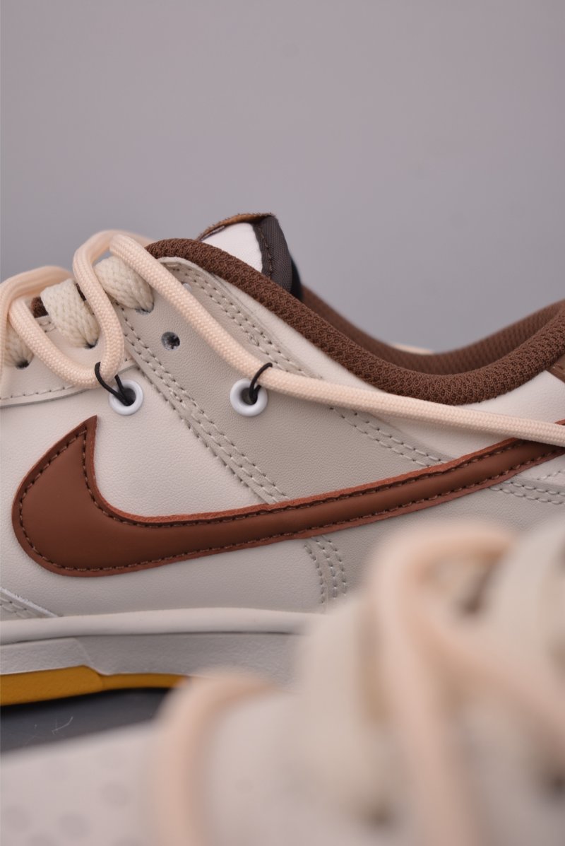 Nike SB Dunk Low 'Brown' view
