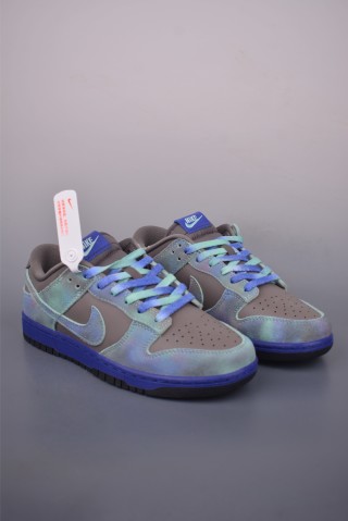 Nike SB Dunk Low view 1