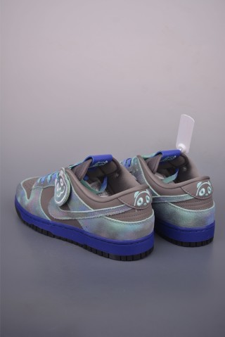 Nike SB Dunk Low view 2