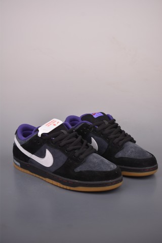 Nike SB Dunk Low 'Black / Purple' view 1