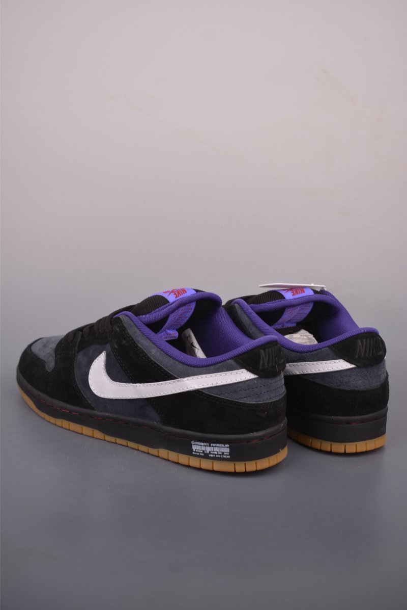 Nike SB Dunk Low 'Black / Purple' view