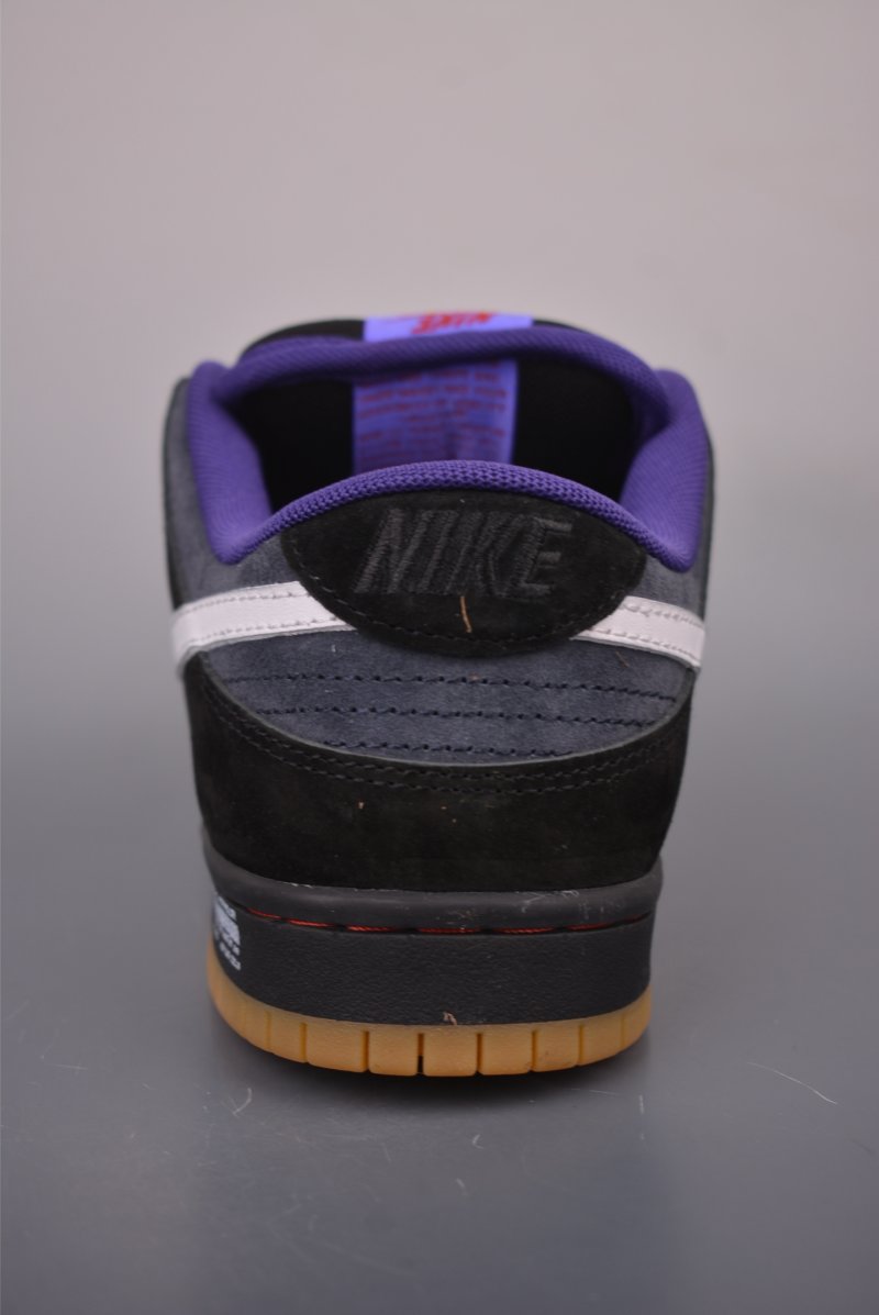 Nike SB Dunk Low 'Black / Purple' view