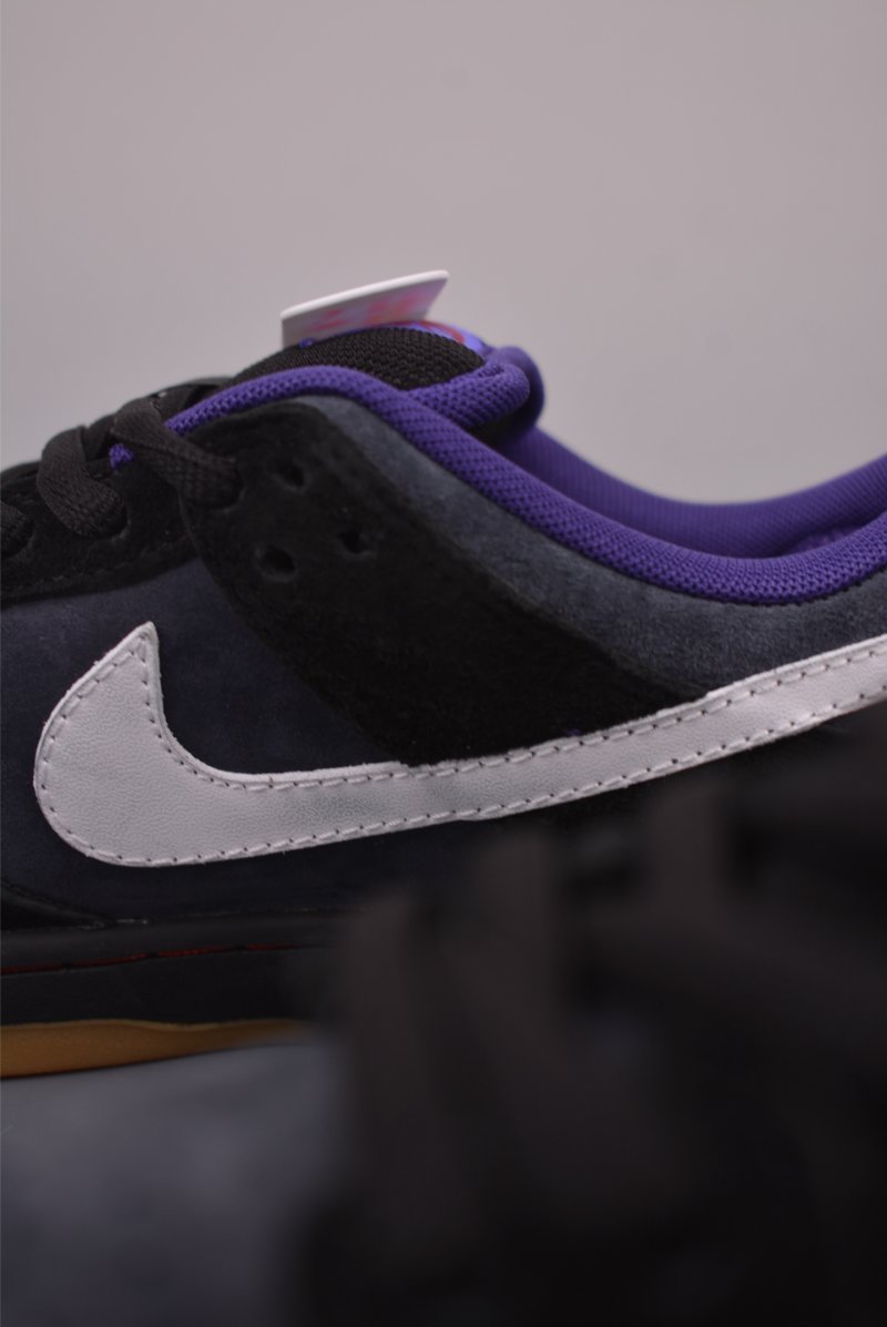Nike SB Dunk Low 'Black / Purple' view
