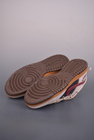 Nike SB Dunk Low view 3