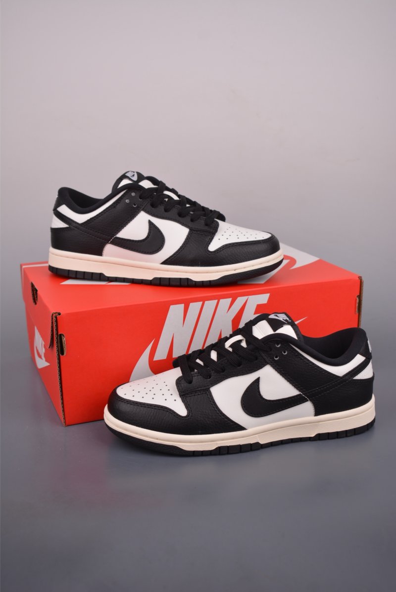 Nike SB Dunk Low view