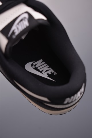 Nike SB Dunk Low view 9