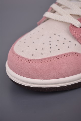 Nike SB Dunk Low view 6