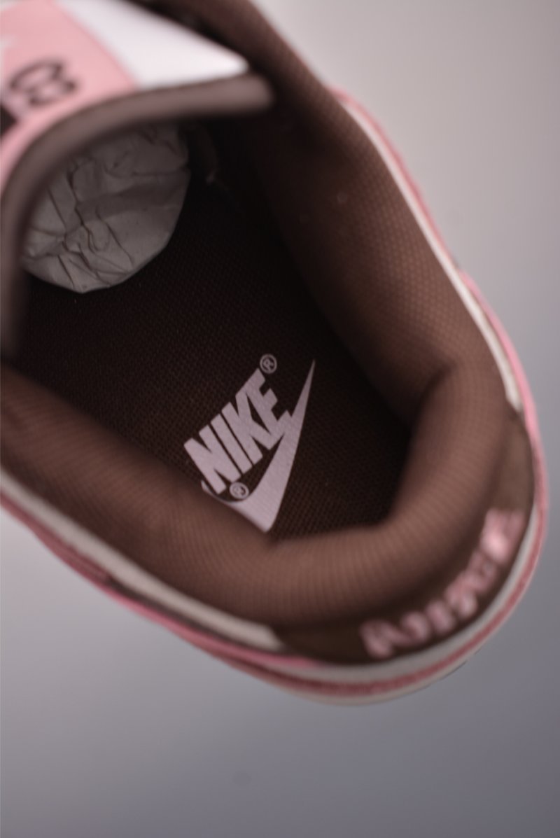 Nike SB Dunk Low view