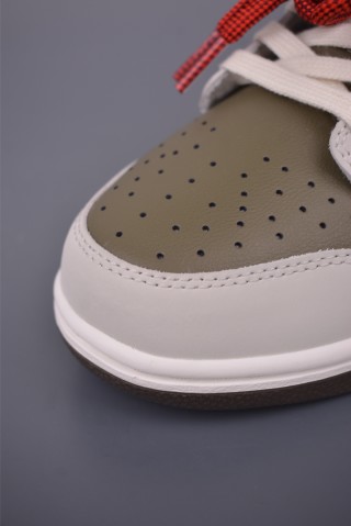 Nike SB Dunk Low view 6