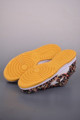 Nike SB Dunk Low view 3