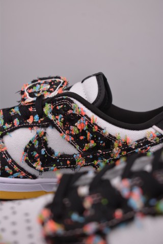 Nike SB Dunk Low view 8